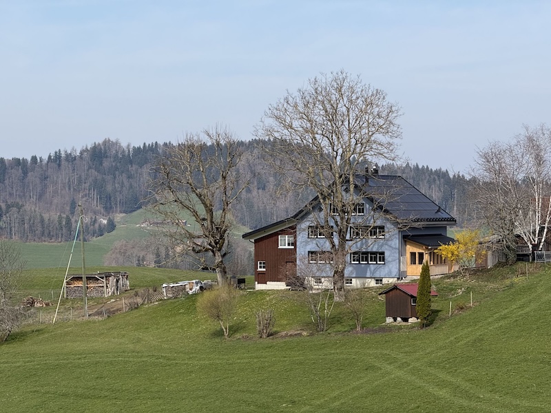Bauernhaus in blau…etwas ungewohnt